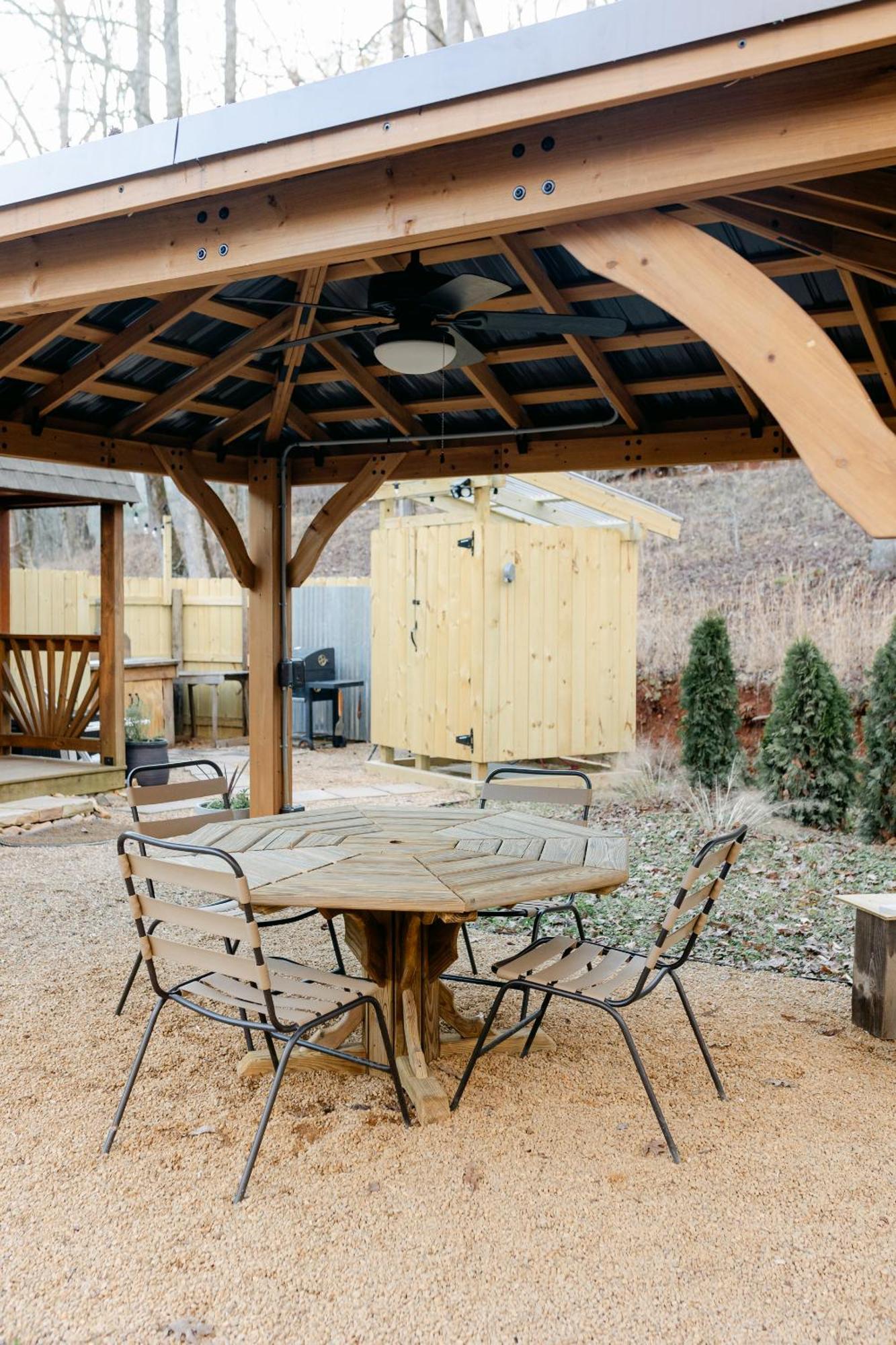 Blythe Shoals Base Camp Ξενοδοχείο Cleveland Εξωτερικό φωτογραφία